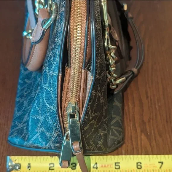 CALVIN KLEIN HAYDEN STYLE CROSSBODY BAG ITS A BEAUTY ♥️ - Picture 10 of 11